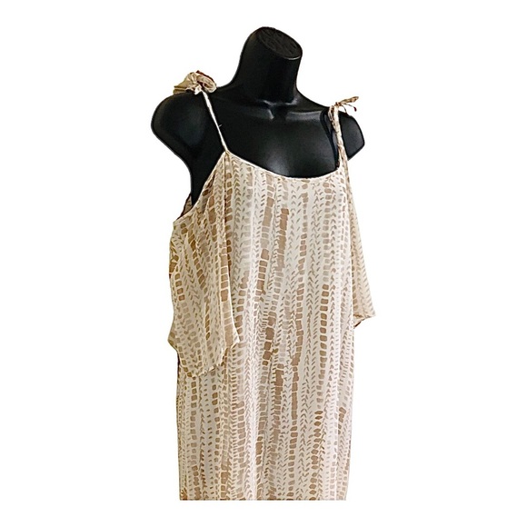 BCBGeneration Cold-shoulder white prairie tan Tiered Maxi sun Dress size XS new - Picture 4 of 12